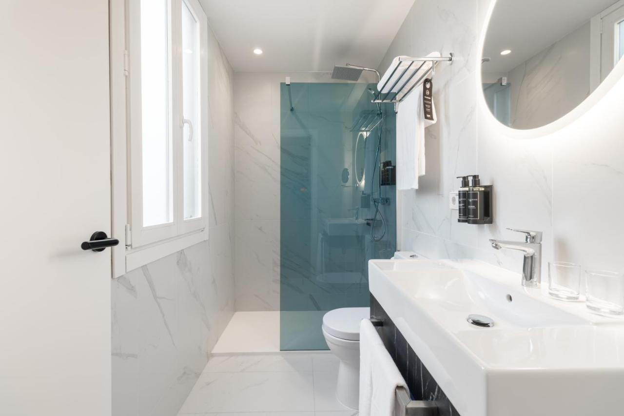 Ikonik Gran Via Hotel Madrid Ngoại thất bức ảnh