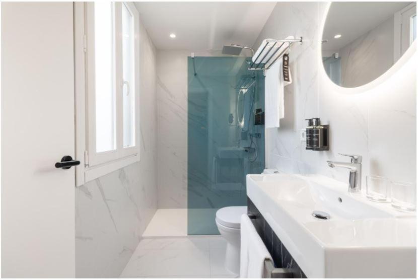 Ikonik Gran Via Hotel Madrid Ngoại thất bức ảnh